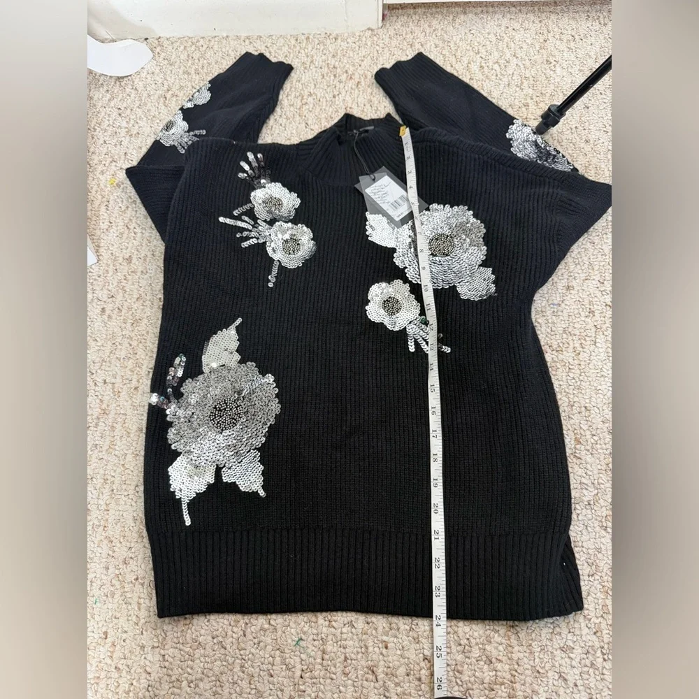 Nicole Miller Black Turtleneck Sweater with Silver Sequin size M new with tag